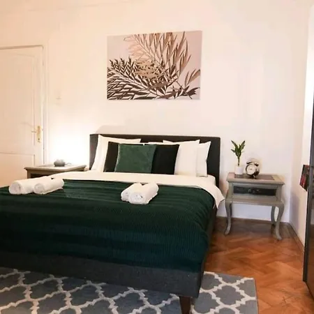 Square - Old Town Bucarest