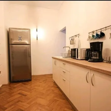 Square - Old Town Bukarest