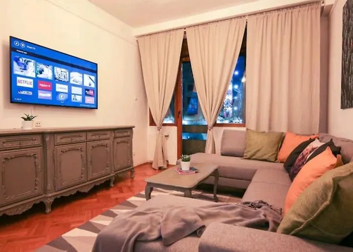 Square - Old Town * Bukarest