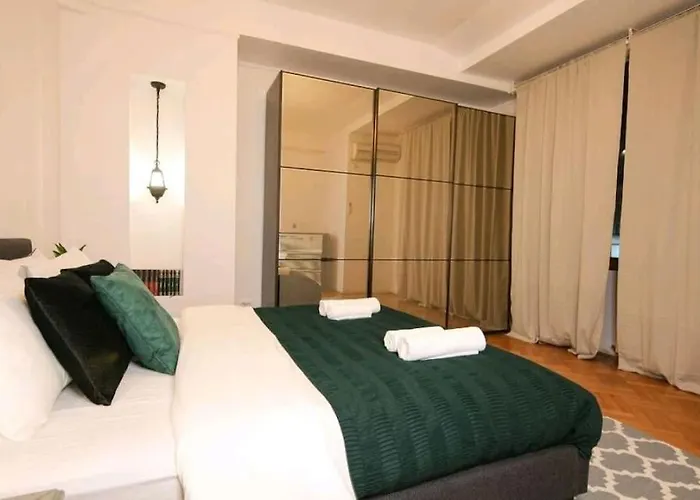 Appartement Square - Old Town Boekarest