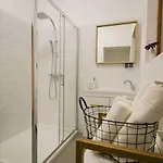 Square - Old Town Apartman