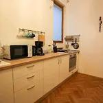 Square - Old Town Apartman *